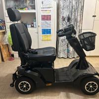Scooter elettrico per anziani
