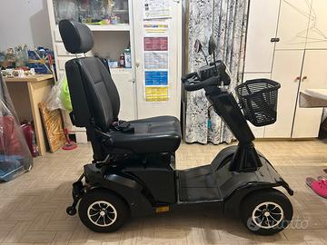 Scooter elettrico per anziani
