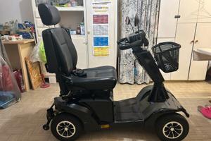 Scooter elettrico per anziani