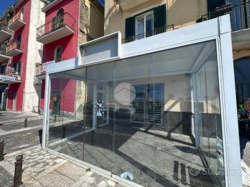 NEGOZIO A POZZUOLI
