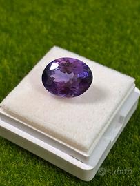 Zaffiro viola 7.20 ct taglio Ovale certificato
