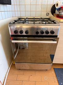 Cucina Hotpoint Ariston a gas con forno
