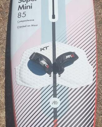 Tavola windsurf quatro supermini pro 85