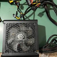 Alimentatore  rgb thermaltake 600w