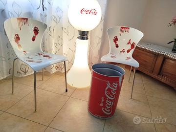 lampada anni 70 e due sedie Flos 