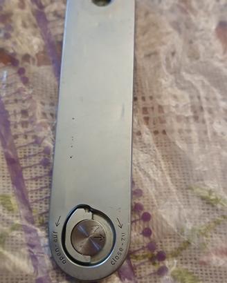 Leica.   piastra inferiore per M3.  o. M2