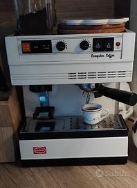 Macchina da caffè con macinino