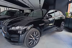 Jaguar F-Pace 2.0 D 180 CV Portfolio