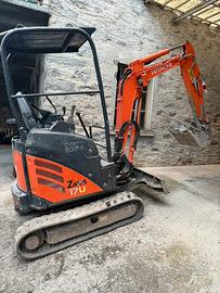 Escavatore Hitachi 17
