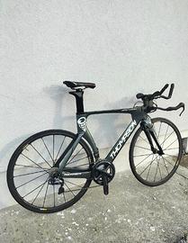 Thompson Airstream TT Di2 – Carbon Wheels
