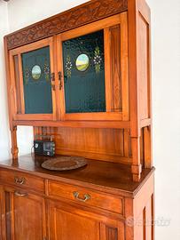 Credenza antica