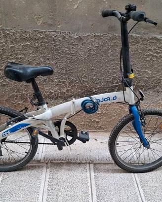 Bicicletta B fold decathlon blu e bianca