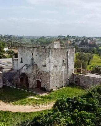 CASA DI CORTE A MONOPOLI