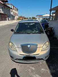 Lancia y