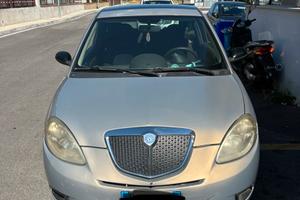 Lancia y