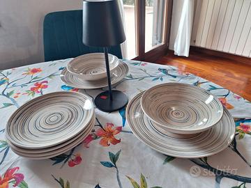 Nuovo Set piatti piani,fondi e da dolce