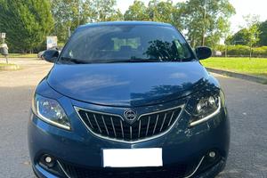 Lancia Ypsilon 1.0 firefly hybrid Gold s&s 70cv