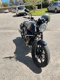 Moto guzzi v7 stone