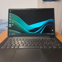 Lenovo IdeaPad 5  ryzen 5500u 8gb ram