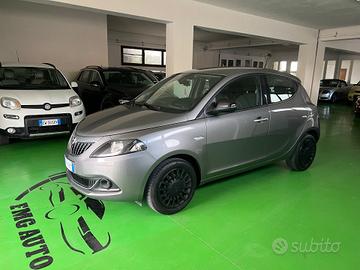 Lancia Ypsilon 1.2 69 CV 5 porte GPL Silver