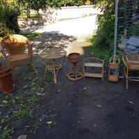 tavolo sedie porta ombrelli  ecc