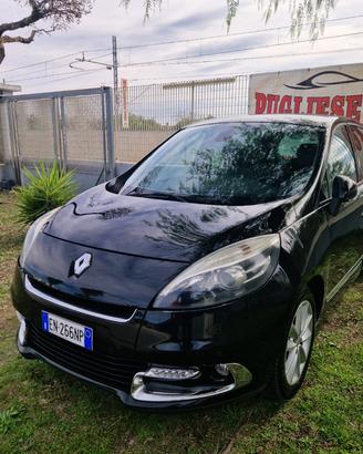 RENAULT Scénic XMod 1.5 dCi 110 CV S&S Bose