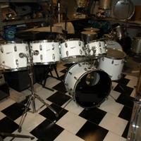 Batteria rogers anni 70 221213 16 a parte (14e15)