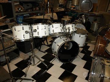 Batteria rogers anni 70 221213 16 a parte (14e15)