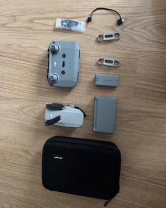 DJI Mini 2 SE Kit Completo  usato pochissimo