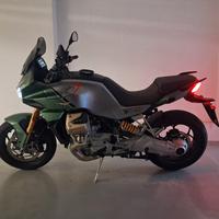moto guzzi v100