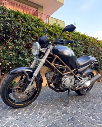 Ducati Monster 600 Dark