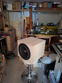 Subwoofer bassface