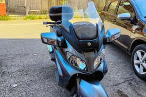 Suzuki Burgman 650 executive