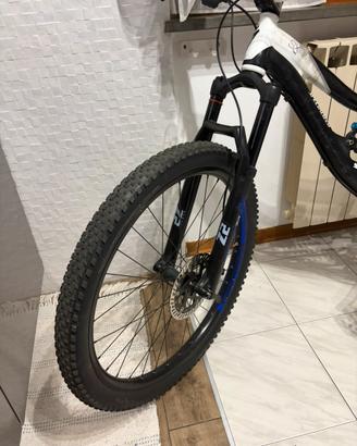 Marzocchi z2 bomber con cerchio