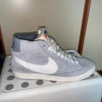 Sneakers Nike grigio unisex