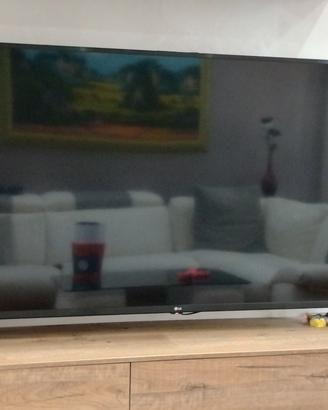 TV  LG 55" 