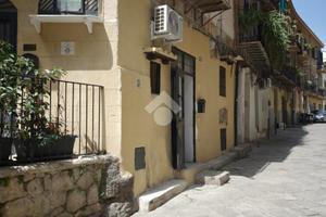 MONOLOCALE A PALERMO