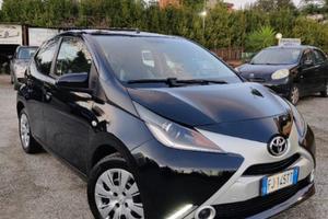 TOYOTA Aygo 1.0 VVT-i 69 CV 5 porte x-play
