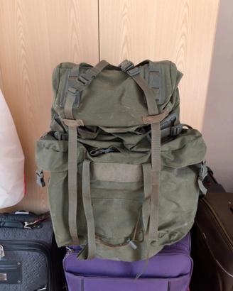 Zaino Alpino Tattico multi tasche.