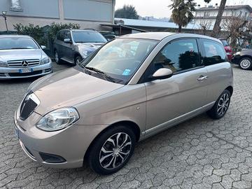 Lancia Ypsilon 1.2 Argento*NEOPATENTATI