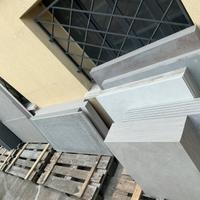 Piastrelle di vario genere e dimensione .