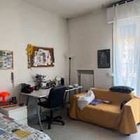 Stanza grande doppia uso singola in Mazzini