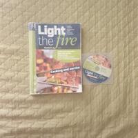 libro inglese  LIGHT THE FIRE COOKING AND SERVICE