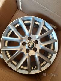 CERCHIO IN LEGA 17 '' ALFA ROMEO