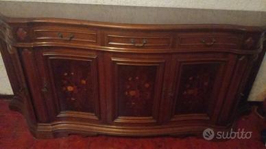 Elegante Credenza / Buffet in legno con intarsi