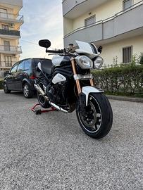Triumph speed triple