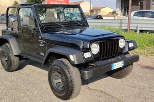 Jeep Wrangler 4.0 ASI Sport