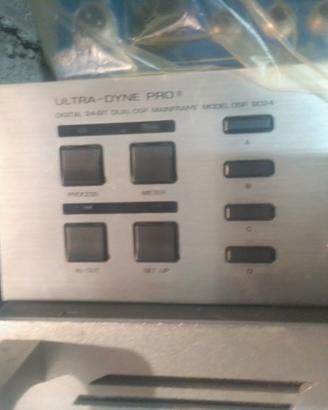 Professore ultra dYne Pro limiter equalizzatore