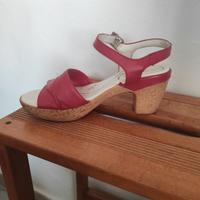 sandali in pelle rossa 