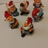 6 personaggi sorpresine come da foto 